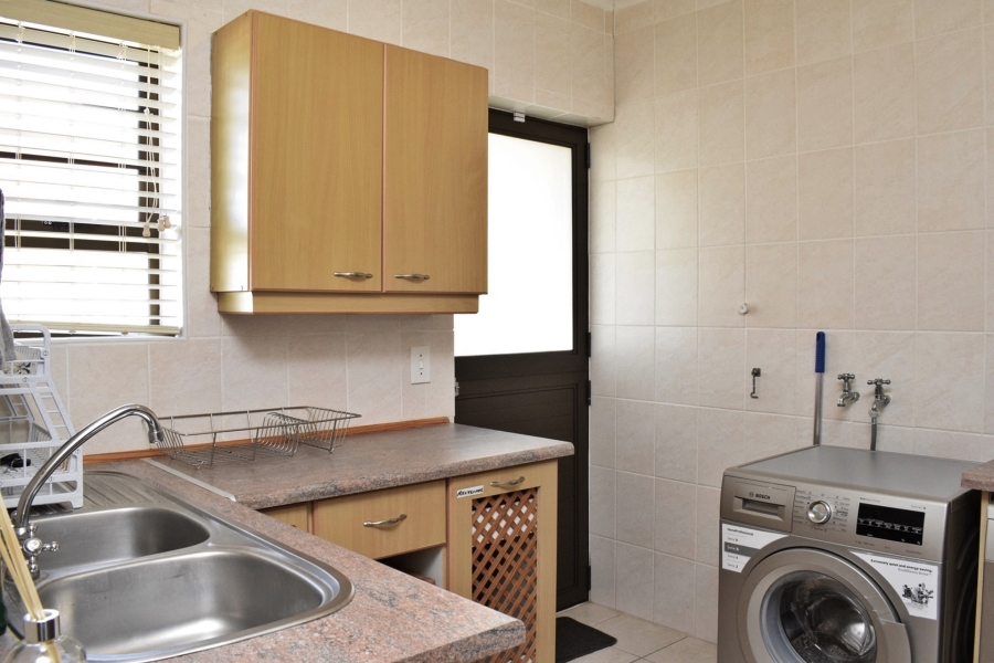 2 Bedroom Property for Sale in Struisbaai Western Cape